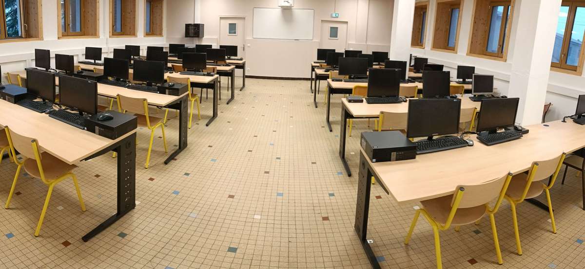 Salle multimdia
 - 