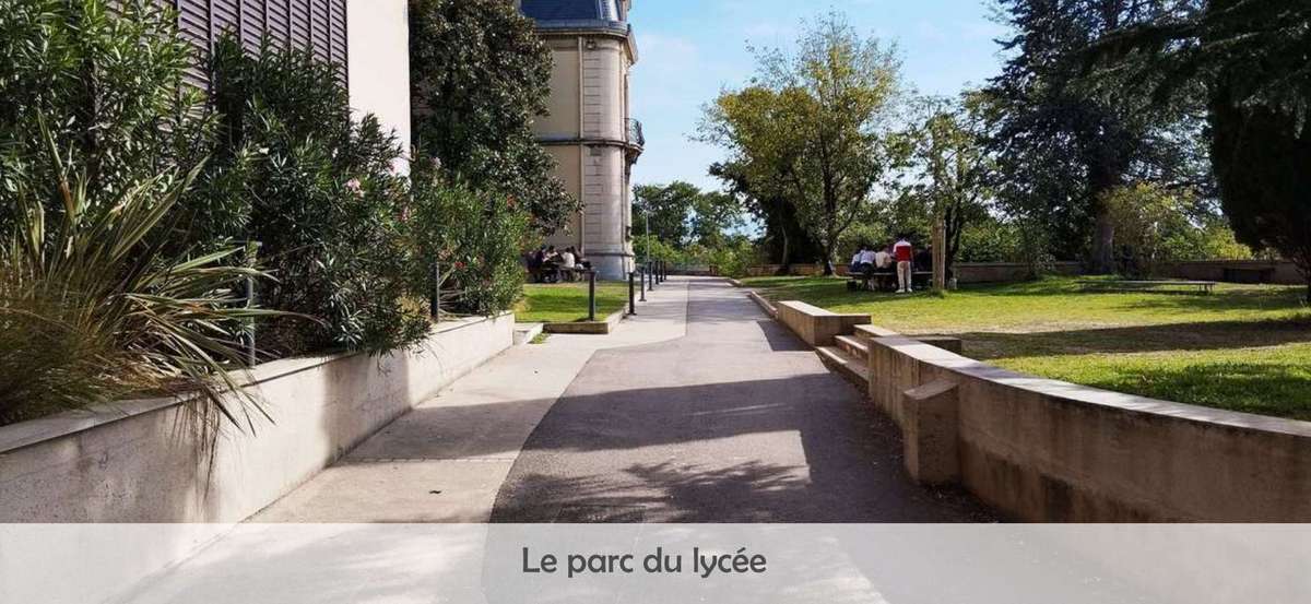 Le parc du lyc�e
 - 