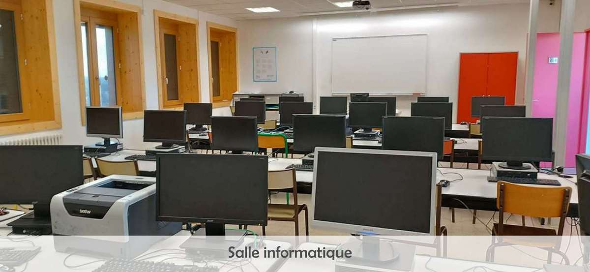 Salle informatique
 - 